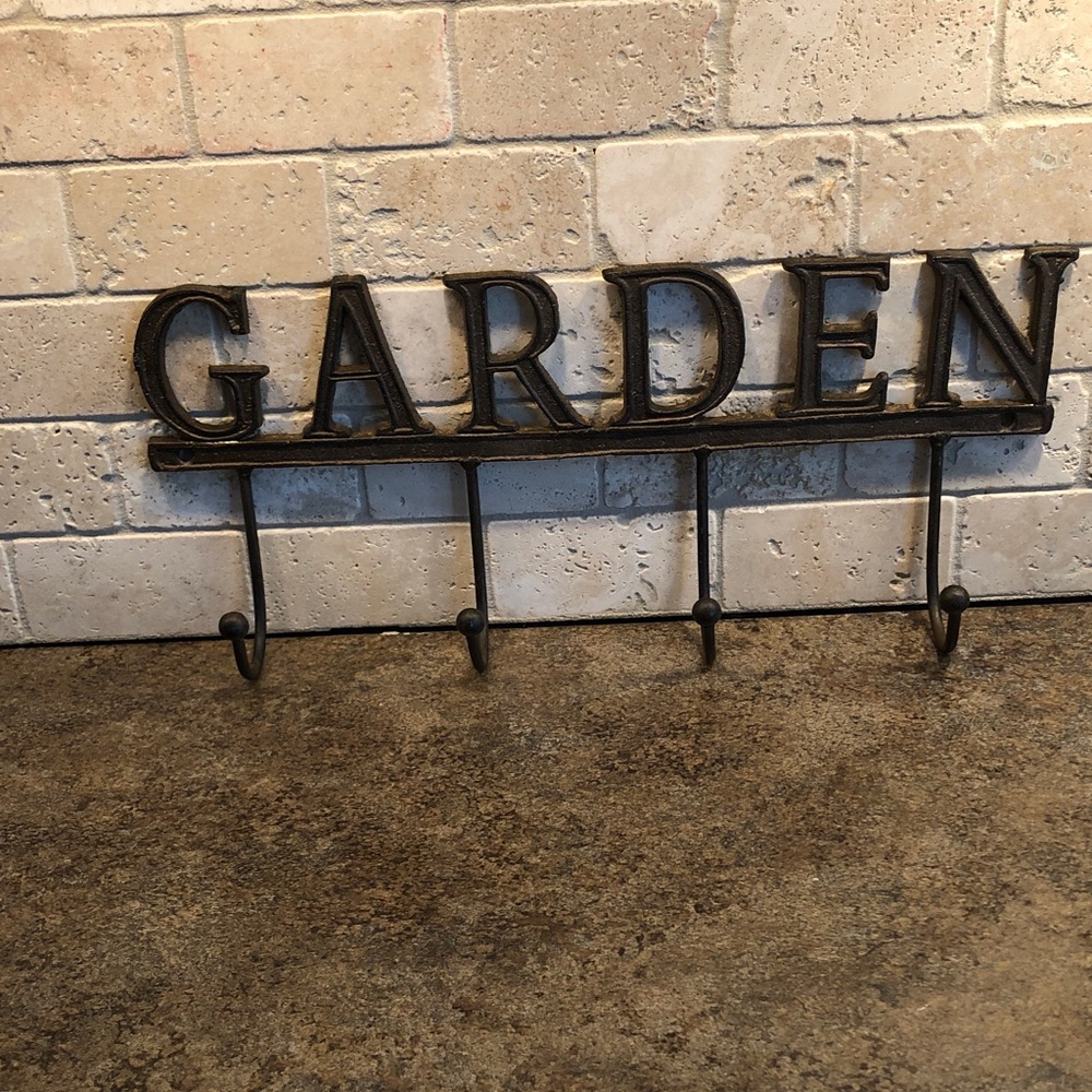 Oil rubbed bronze Metal Garden Wall Hook - Picture 4 of 4